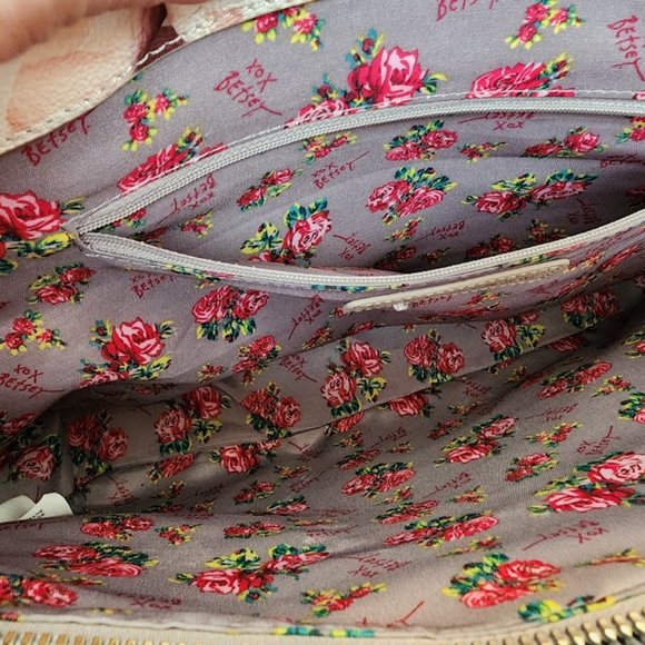 Betsey Johnson Xozaria Large Tote - Picture 9 of 16